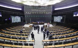 Terras Raras: Câmara adia votação para maio