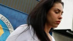 Mãe de Henry Borel se entrega à polícia