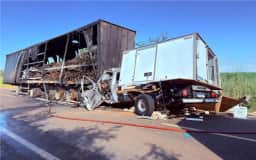 Pai e filho morrem após colisão com caminhão na MG-428