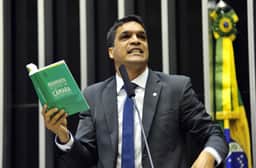 Cabo Daciolo lança candidatura presidencial pelo Mobiliza