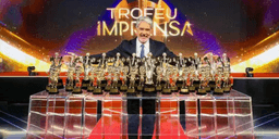 William Bonner recebe 33 estatuetas do Troféu Imprensa no SBT