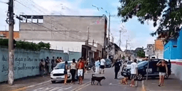 Ex-aluno invade escola e fere professora com faca