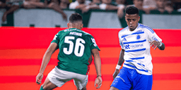 Cruzeiro e Palmeiras empatam em jogo movimentado sob forte chuva