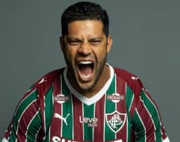 Hulk é anunciado oficialmente no Fluminense