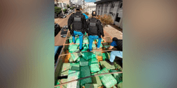 Casal é preso com 2.300 kg de maconha escondidas sob milho no Paraná