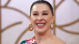 Claudia Raia reage ao ser chamada de mão de vaca na Globo