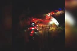 Um morre e 39 ficam feridos em acidente de ônibus na MG-367