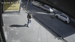 Jovem é arrastada por carro ao tentar impedir fuga de golpista em BH
