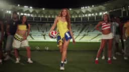 Shakira grava clipe da música oficial da Copa no Maracanã