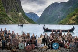 Noruega posa como vikings em foto para Copa 2026
