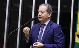 Rodrigo de Castro celebra aprovação da redução da maioridade penal na CCJ: "É uma demanda da maioria das famílias do Brasil"