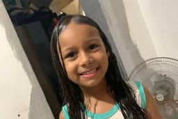 RJ: Criança de 7 anos é morta com tiro no rosto durante invasão de criminosos