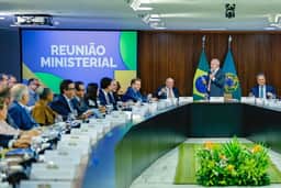 Lula reúne ministros após tarifaço dos EUA