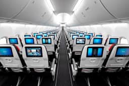 Piloto da Air Canada tem convulsão durante voo e passageiros se desesperam