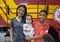 TO: Adolescente salva sobrinha de engasgo após fazer curso de bombeiro mirim