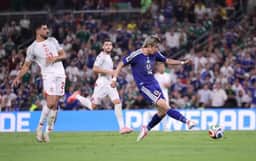 Japão goleia a Tunísia no milésimo jogo da história das copas