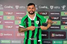 Volante paraguaio Jorge Jiménez, de 33 anos, é o novo reforço do América - Foto: Mourão Panda