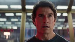 Filha retira oficialmente sobrenome de Tom Cruise