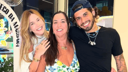 Mãe de Virginia recebe buquês da filha e de Zé Felipe pelo Dia dos Avós