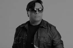 Cantor Neto Araújo, ex-Cavaleiros do Forró, morre aos 42 anos