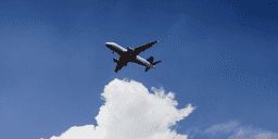 Avião de carga Boeing 737 desaparece durante voo entre Emirados e Paquistão