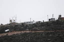 Colonos israelenses ateiam fogo em duas mesquitas na Cisjordânia
