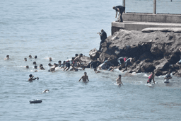 Ceuta enfrenta crise com chegada de imigrantes
