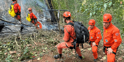 Helicóptero cai no Rio e mata três turistas colombianas e piloto