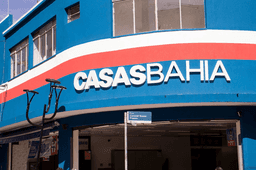 Justiça suspende demissões da Casas Bahia e proíbe novos desligamentos