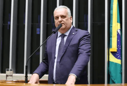 Vice de Flávio Bolsonaro é alvo de investigação da PF por suspeita de estupro