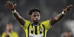 Volante Fred foi ovacionado pela torcida do Fenerbahçe, da Turquia - Foto: Photo by Agit Erdi Ulukaya / Anadolu