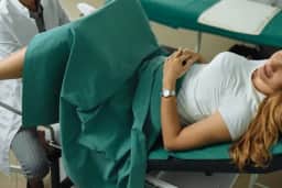 Diagnóstico falso de aborto leva a procedimento de curetagem com feto vivo em SP