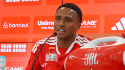 Ponta sueco é registrado e pode estrear pelo Inter contra o Atlético