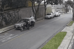 Mãe e filha são assaltadas à mão armada na luz do dia em BH