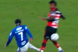 Bruno Henrique detona VAR após empate com o Cruzeiro