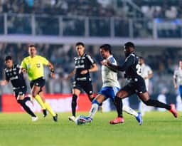 Cruzeiro perde para o Santos e desperdiça chance de se aproximar do G4