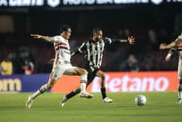 Atlético perde para o São Paulo e vê invencibilidade de 14 jogos chegar ao fim