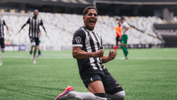 Riquelme celebra fase no Atlético