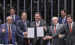 Congresso promulga emenda do fim da 6x1; escala 5x2 começa em 60 dias