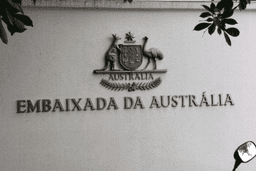 Austrália se junta aos EUA e fecha embaixada por "preocupações com segurança"