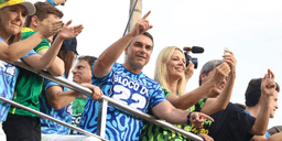 Kátia Abreu critica fuga de Flávio Bolsonaro
