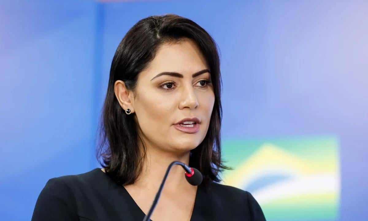 Bolsonaro descarta Michelle como candidata à Presidência, diz site
