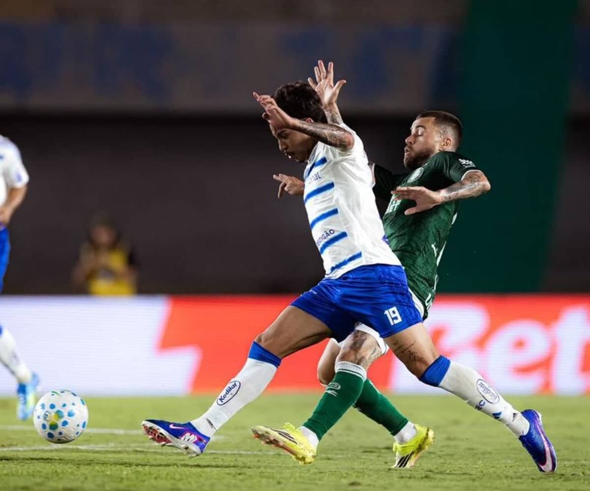 Cruzeiro sofre gol no fim e fica no empate com o Goiás pela Copa do Brasil