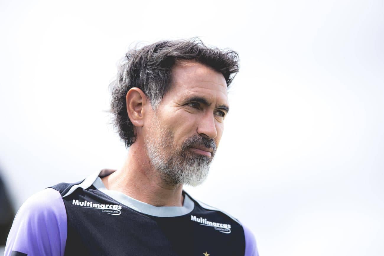 Domínguez rebate críticas e reafirma compromisso