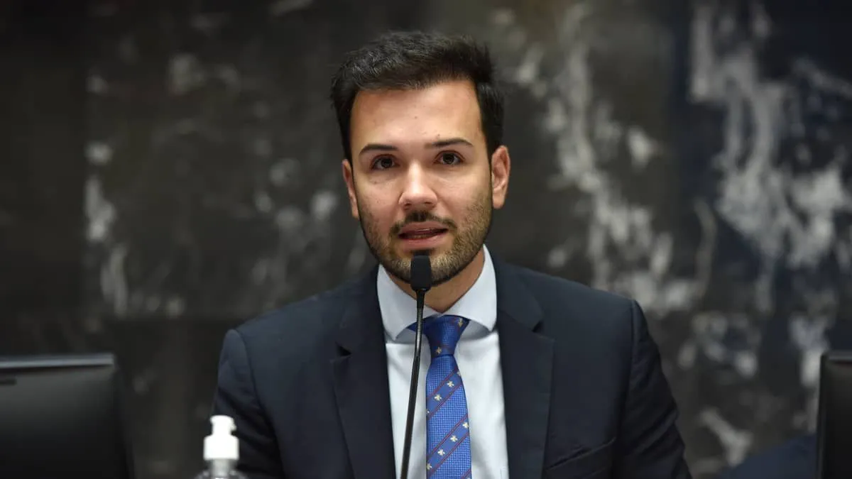 PEC de reajuste da segurança gera impasse entre governo e ALMG