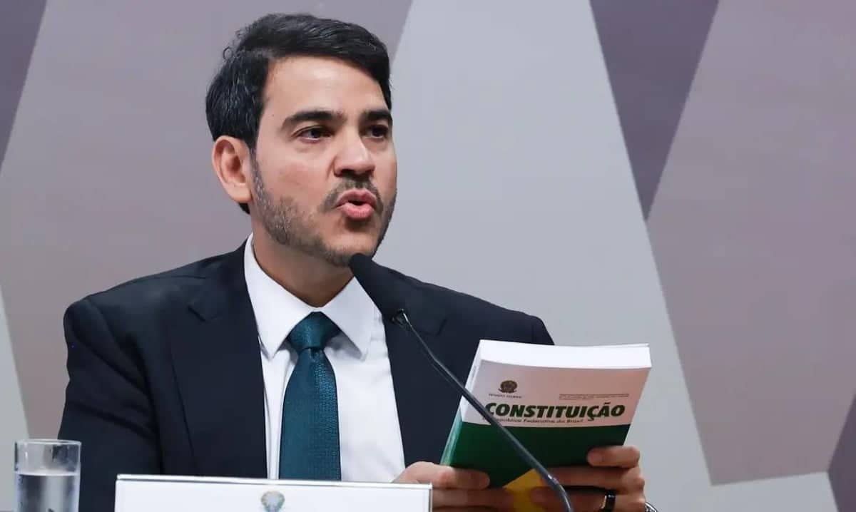 Messias fala em "coragem" após rejeição no Senado