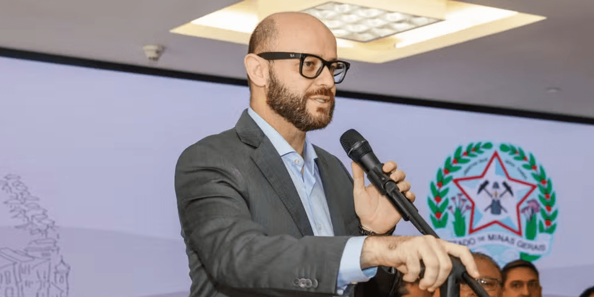 Governo de MG diz que exoneração de Rossieli envolve investigação da CGE