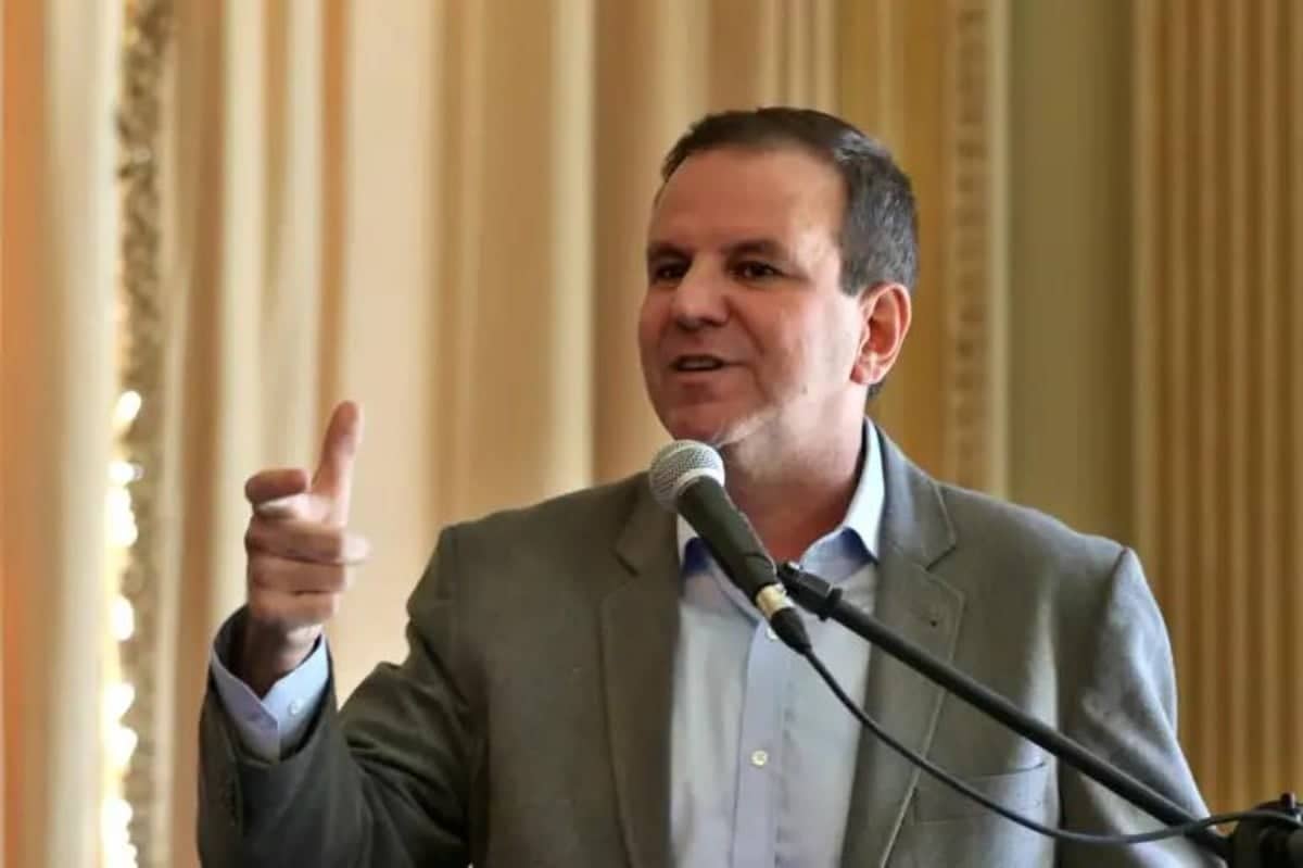 Eduardo Paes lidera pesquisa para governador do RJ