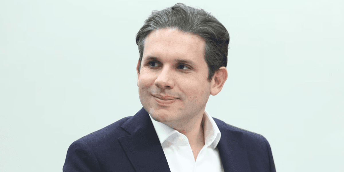 Motta cria comissão especial para analisar fim da escala 6x1