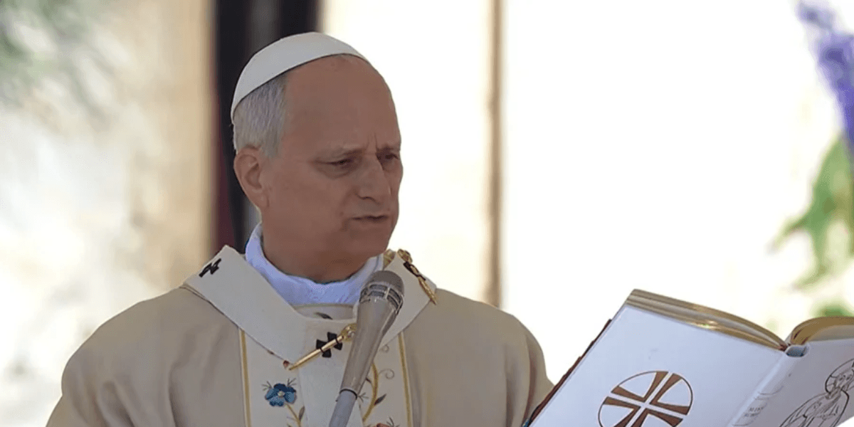 Papa Leão diz que seguirá pregando paz após ataques de Trump